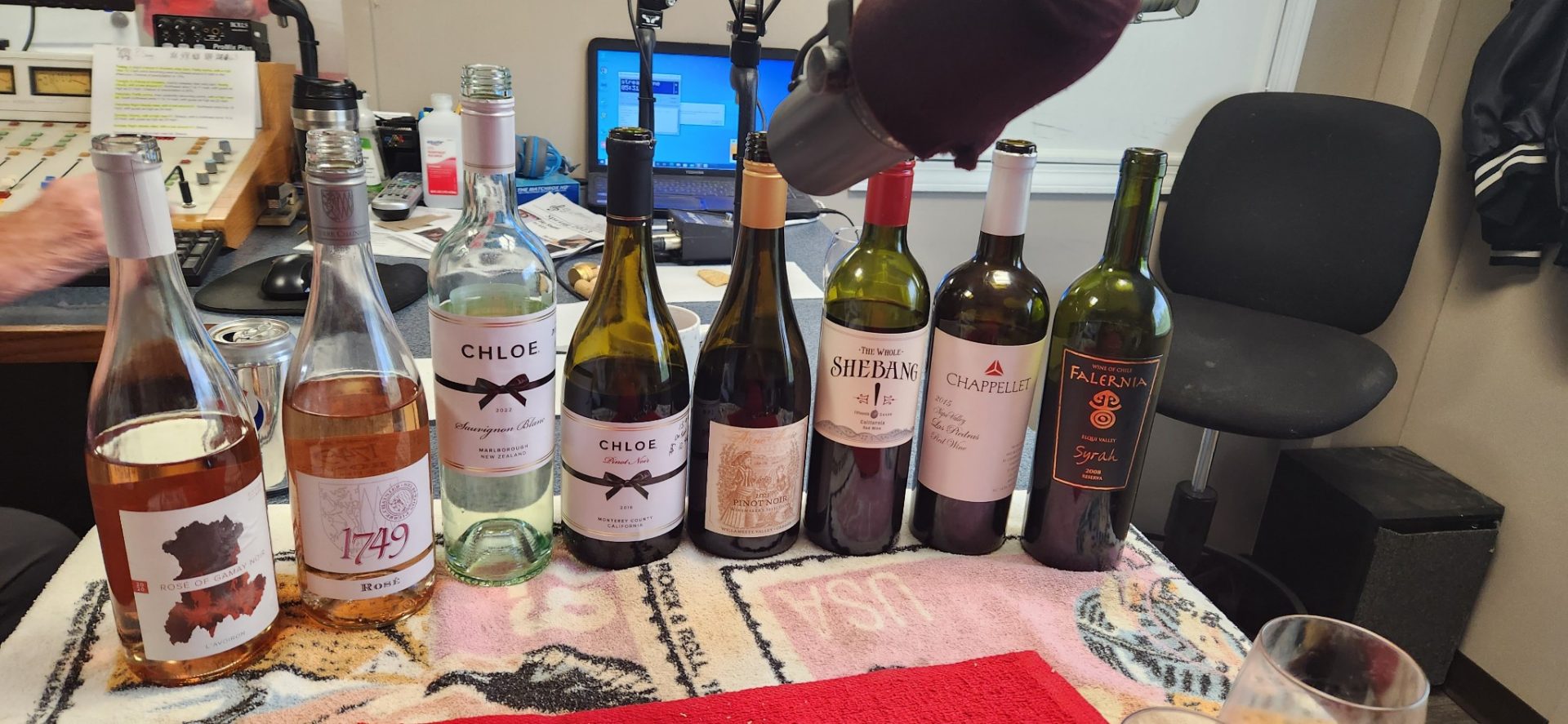 | Show Warrensburg Wine Radio Uncorked